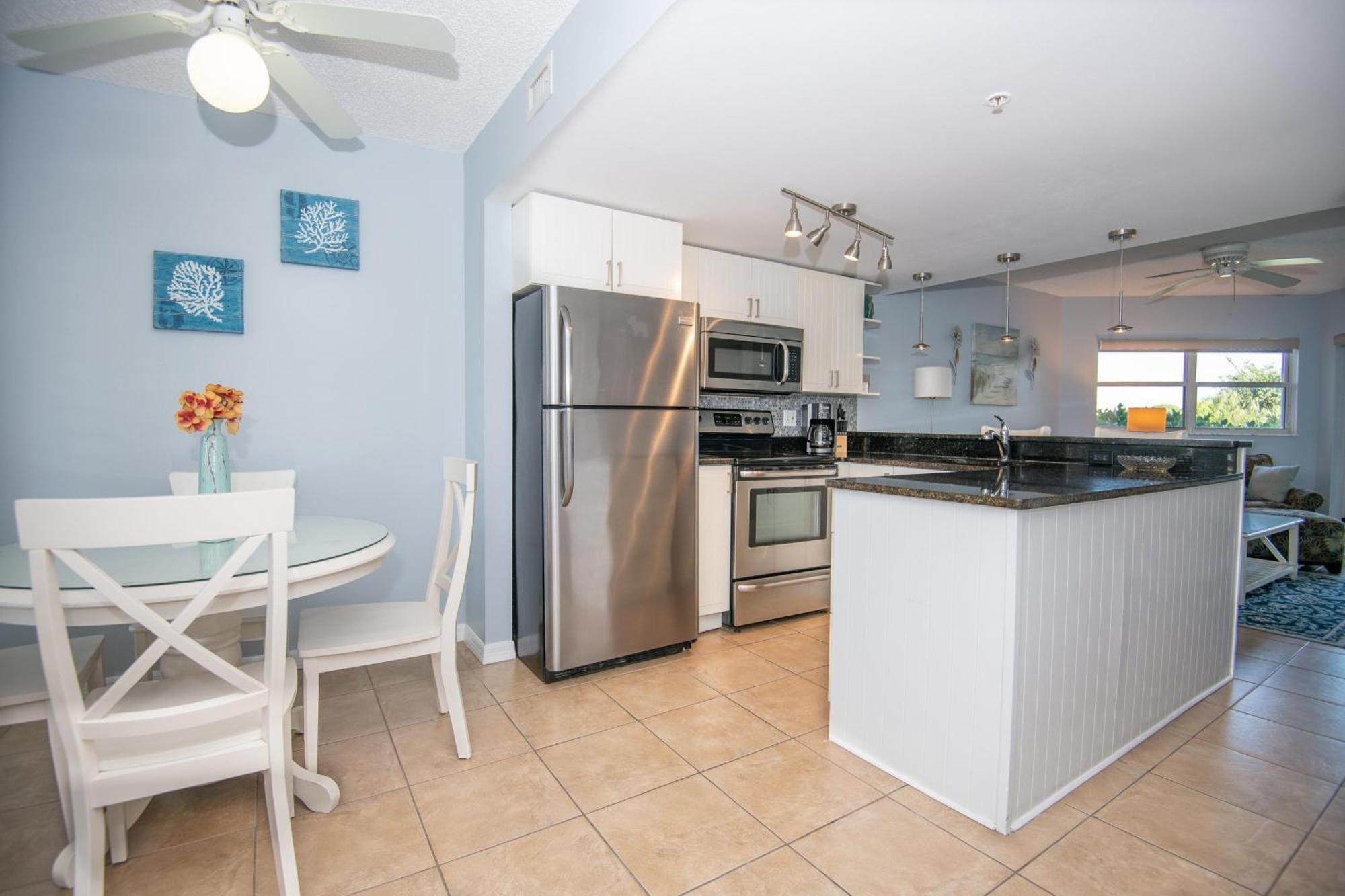 Open - Beach, Free Parking, Amenities, Family Friendly Villa St. Pete Beach Exterior photo