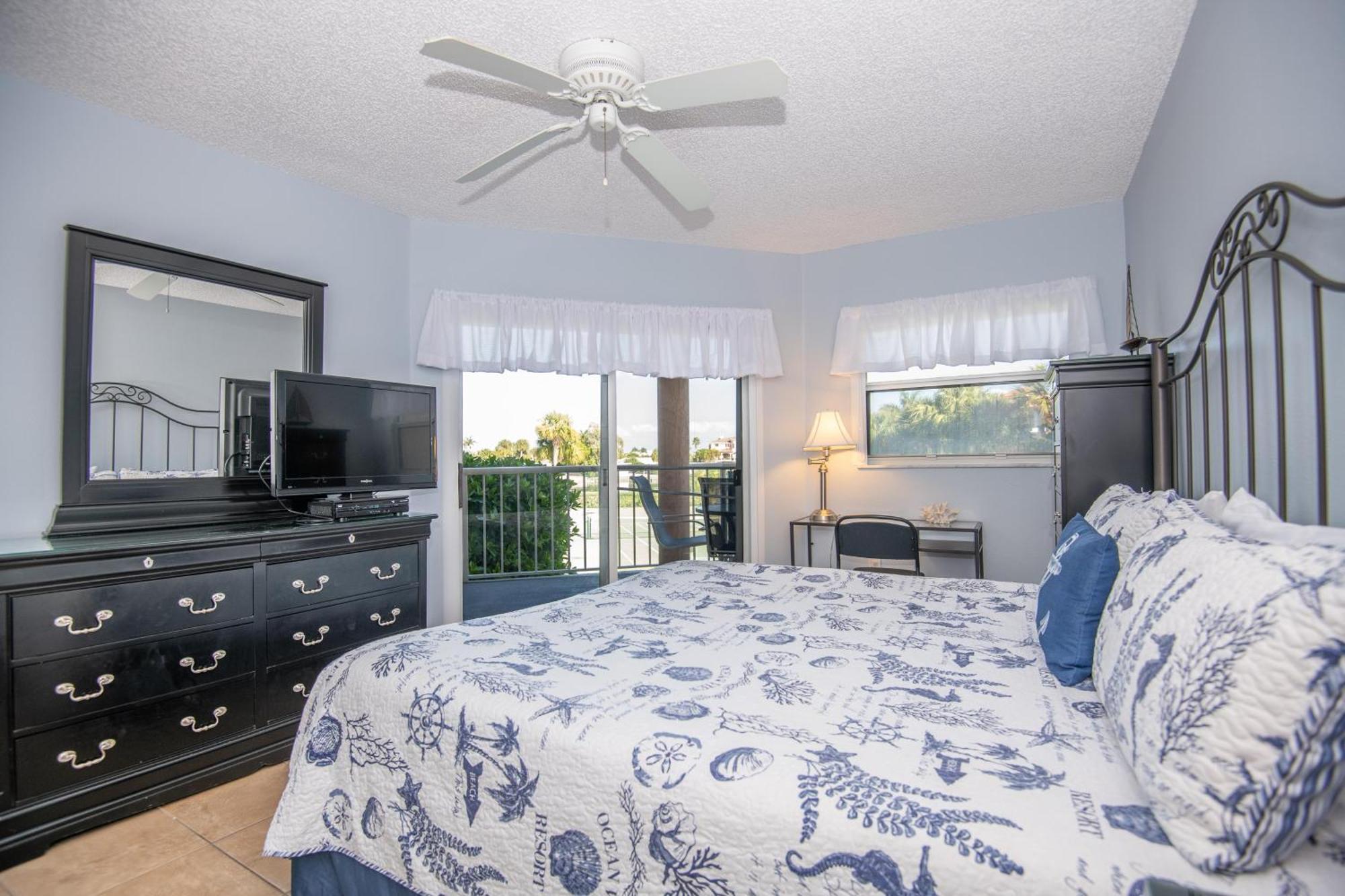 Open - Beach, Free Parking, Amenities, Family Friendly Villa St. Pete Beach Exterior photo